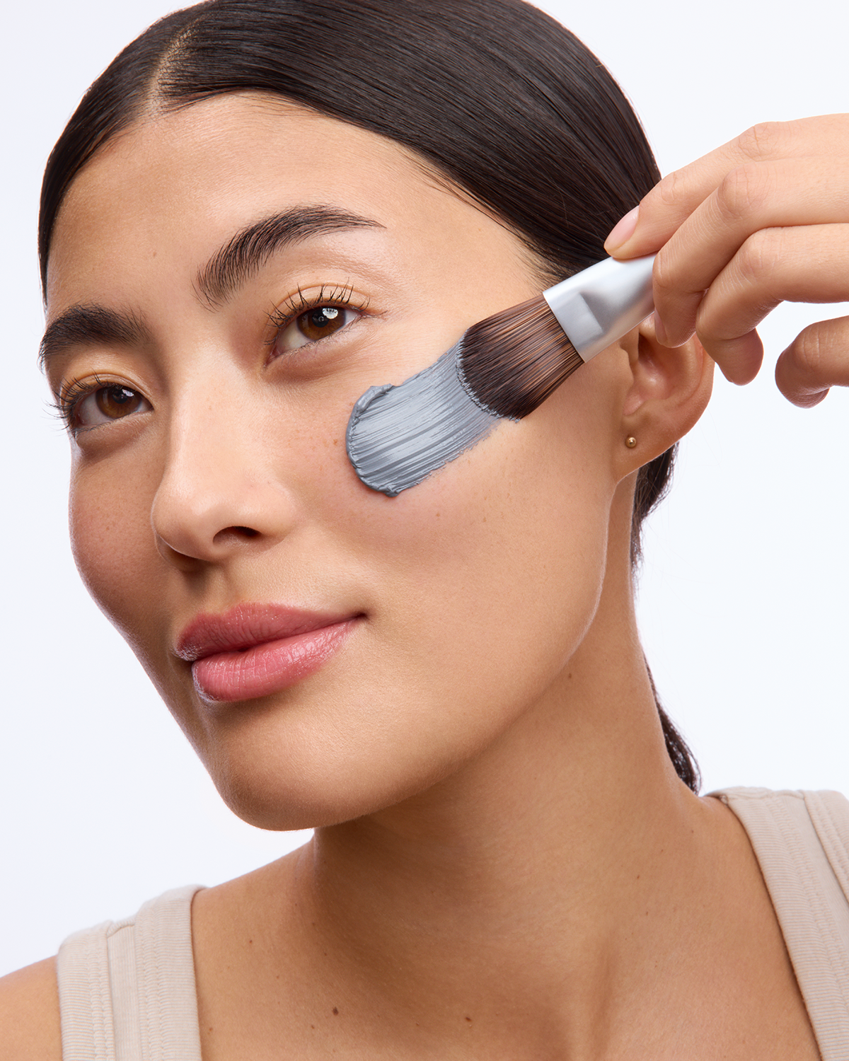 Deep cleansing mask with charcoal