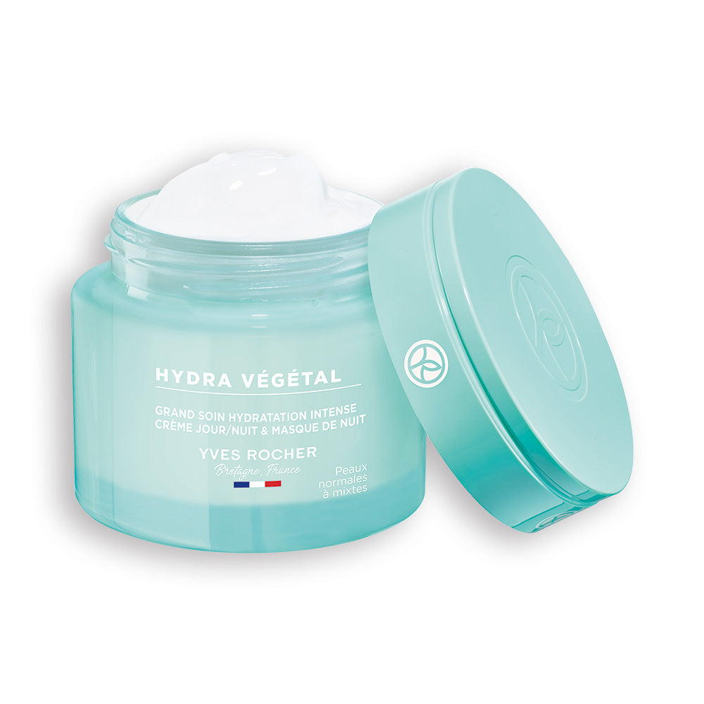 Care with a non-stop effect of intensive hydration that lasts 100 hours