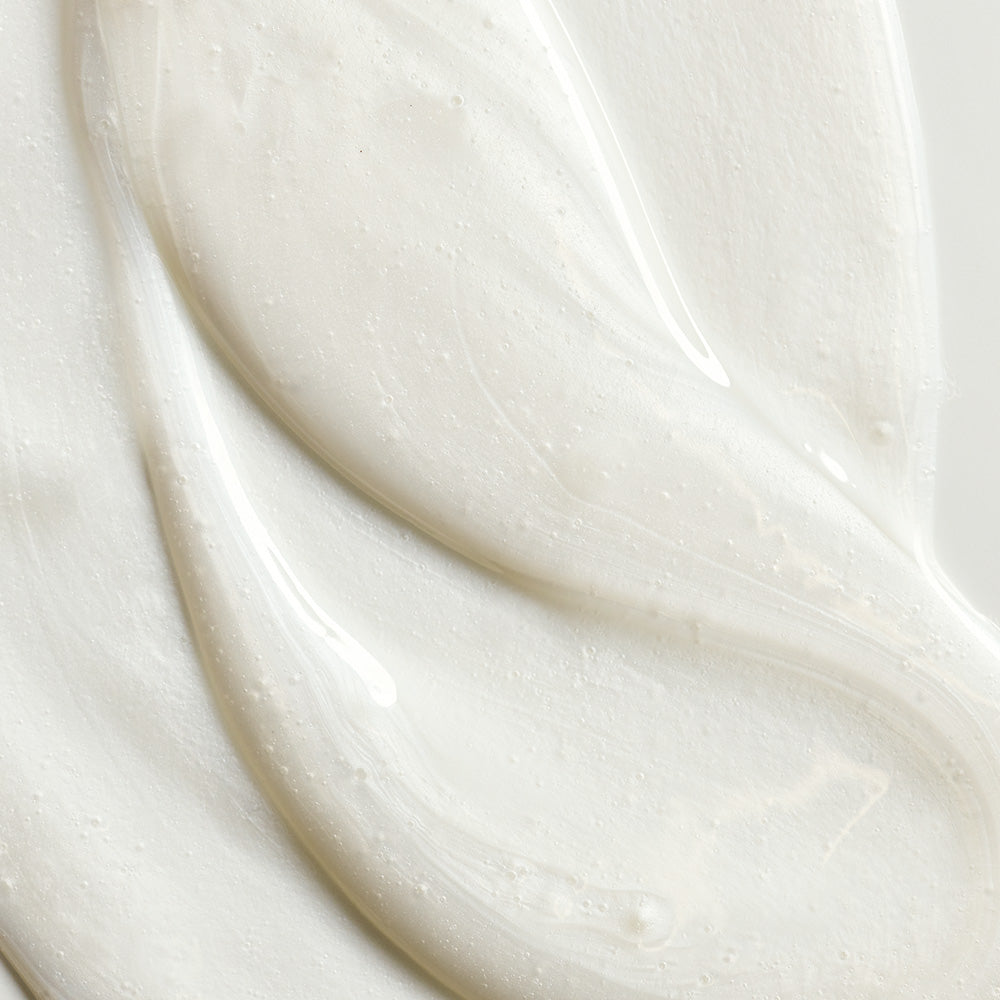 Shampoo for shine and color protection